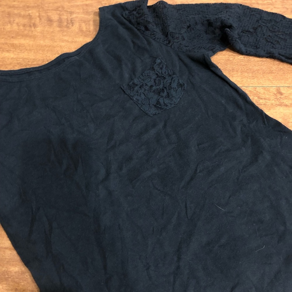 Black Lace Quarter Sleeve